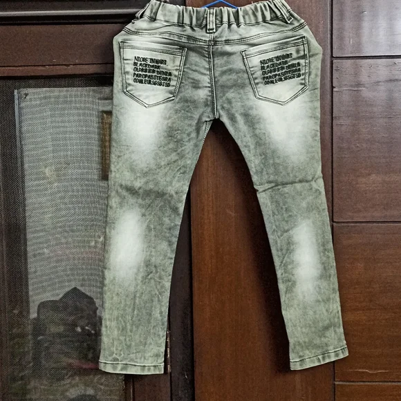 Kids Jeans - Picture 3 of 9